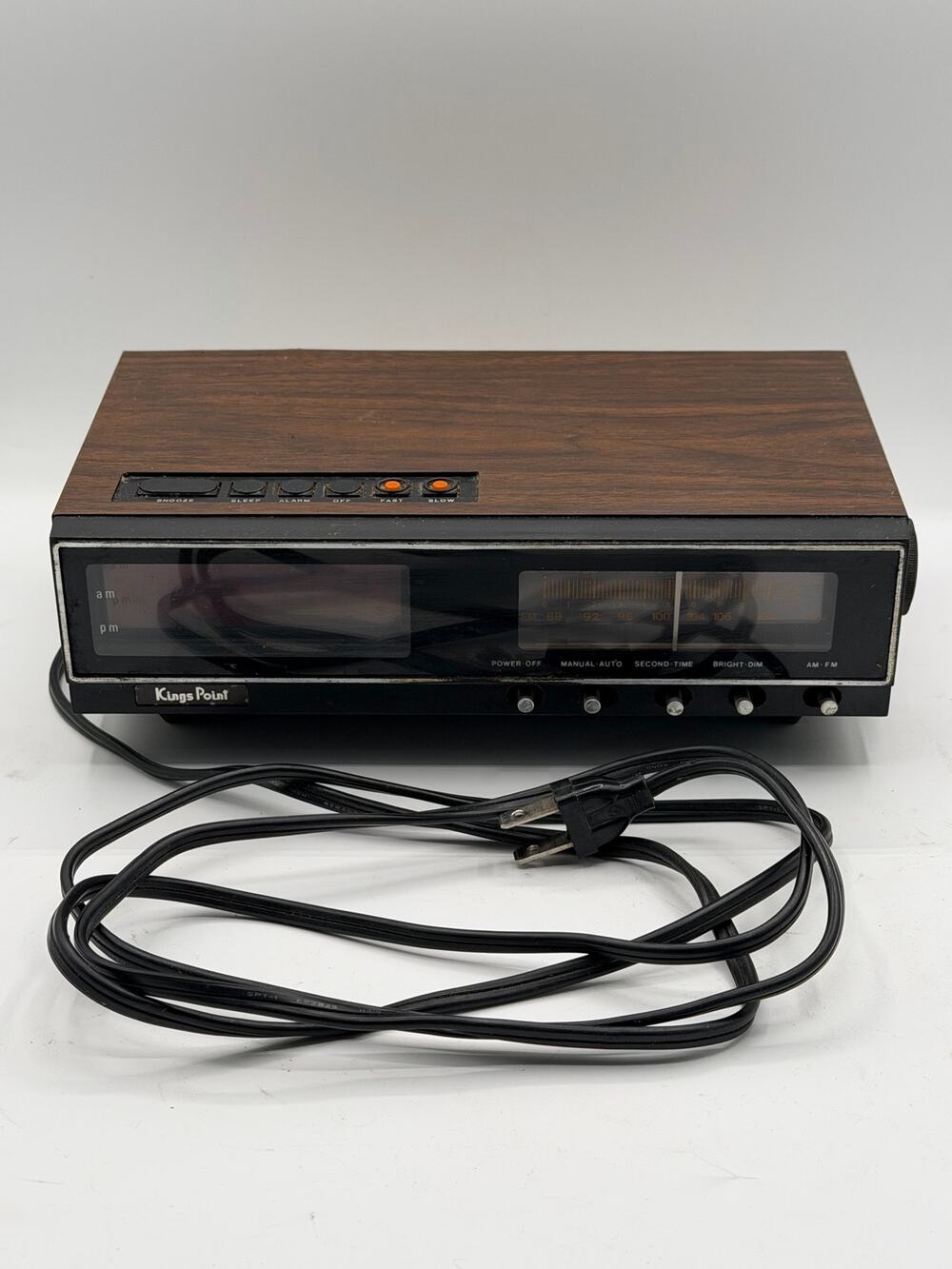 Vintage Kings Point Faux Woodgrain AM/FM Digital Red LED Alarm Clock Radio